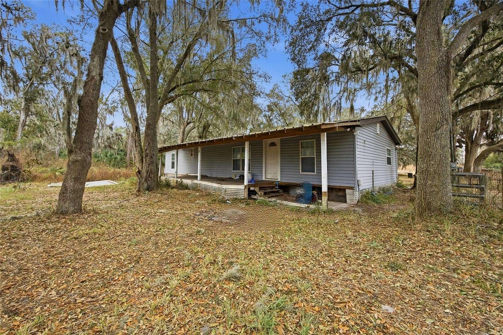 3.62 Acres of Land with Home for Sale in Lithia, Florida