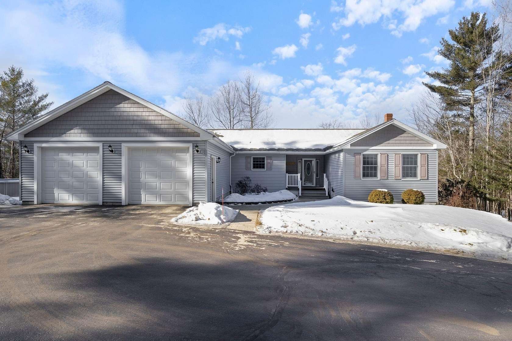 9.32 Acres of Residential Land with Home for Sale in Turner, Maine