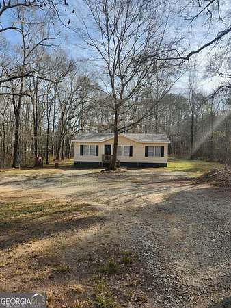 2.17 Acres of Residential Land with Home for Sale in Danielsville, Georgia