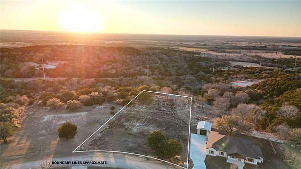 1.26 Acres of Residential Land for Sale in Gatesville, Texas