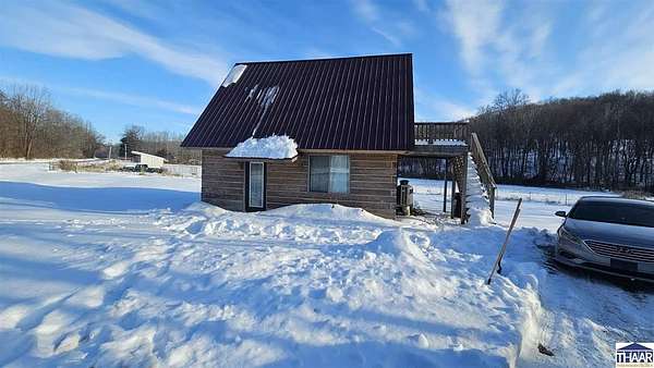 4.76 Acres of Residential Land with Home for Sale in Bloomfield, Indiana