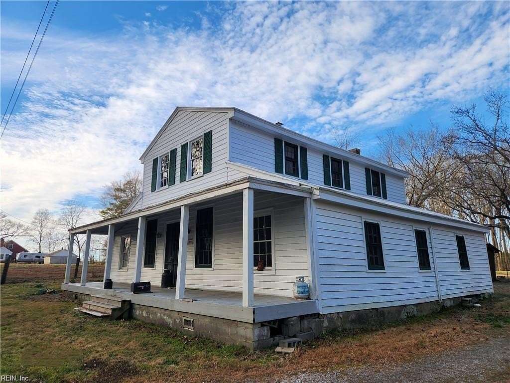 7 Acres of Land with Home for Sale in Elberon, Virginia