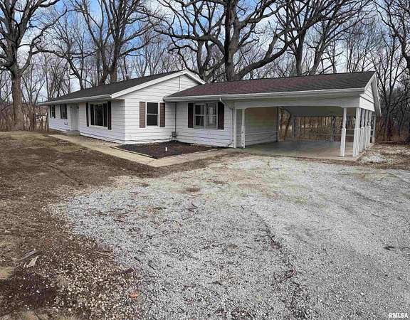 1.76 Acres of Land with Home for Sale in Eureka, Illinois