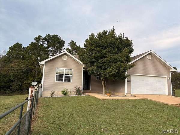 3 Acres of Residential Land with Home for Sale in Plato, Missouri