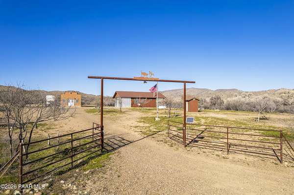 5 Acres of Residential Land with Home for Sale in Kirkland, Arizona