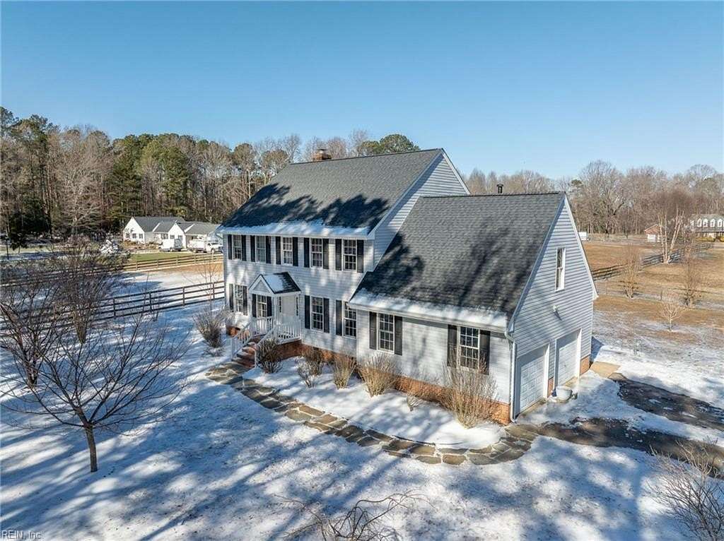 3 Acres of Land with Home for Sale in Village of Williamsburg, Virginia