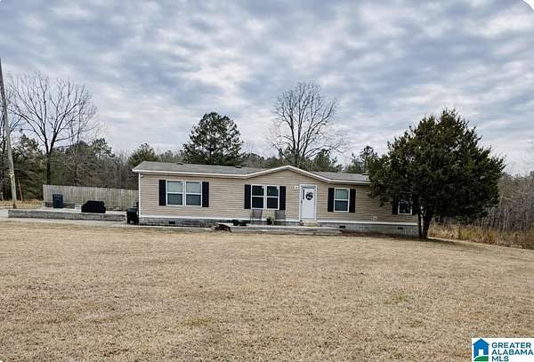 6 Acres of Residential Land with Home for Sale in Childersburg, Alabama