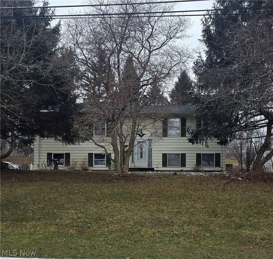 1.63 Acres of Land with Home for Sale in Ashtabula, Ohio