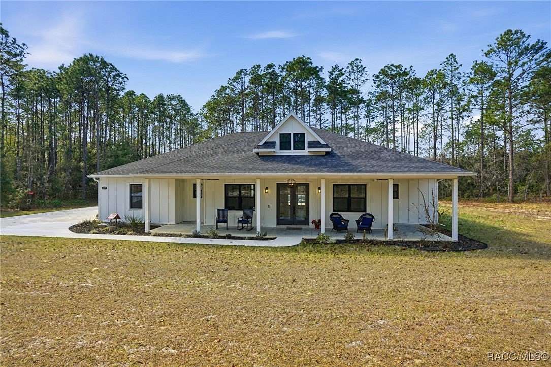 3 Acres of Residential Land with Home for Sale in Beverly Hills, Florida