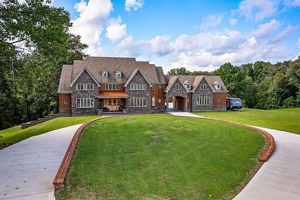 15 Acres of Land with Home for Sale in Cookeville, Tennessee