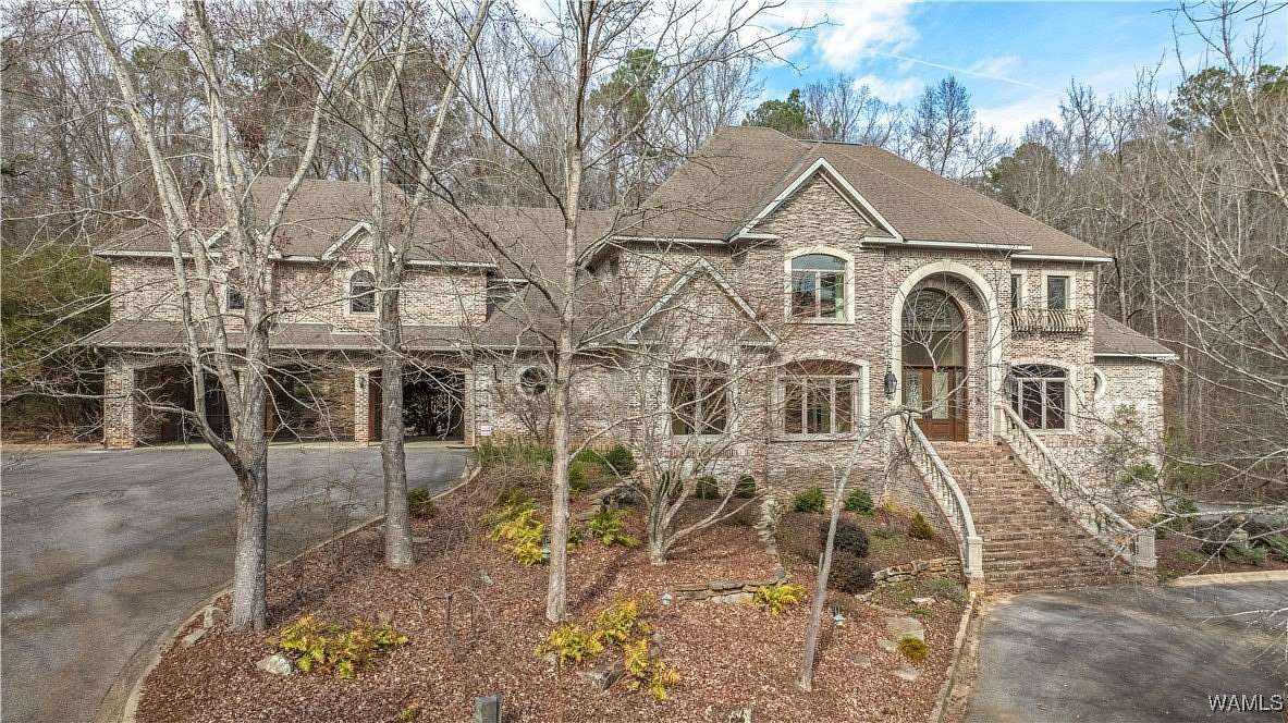 4 Acres of Residential Land with Home for Sale in Tuscaloosa, Alabama