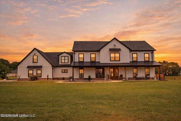 4.6 Acres of Land with Home for Sale in Senatobia, Mississippi