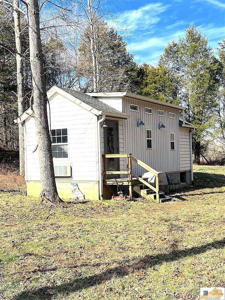 15 Acres of Land with Home for Sale in Columbia, Kentucky