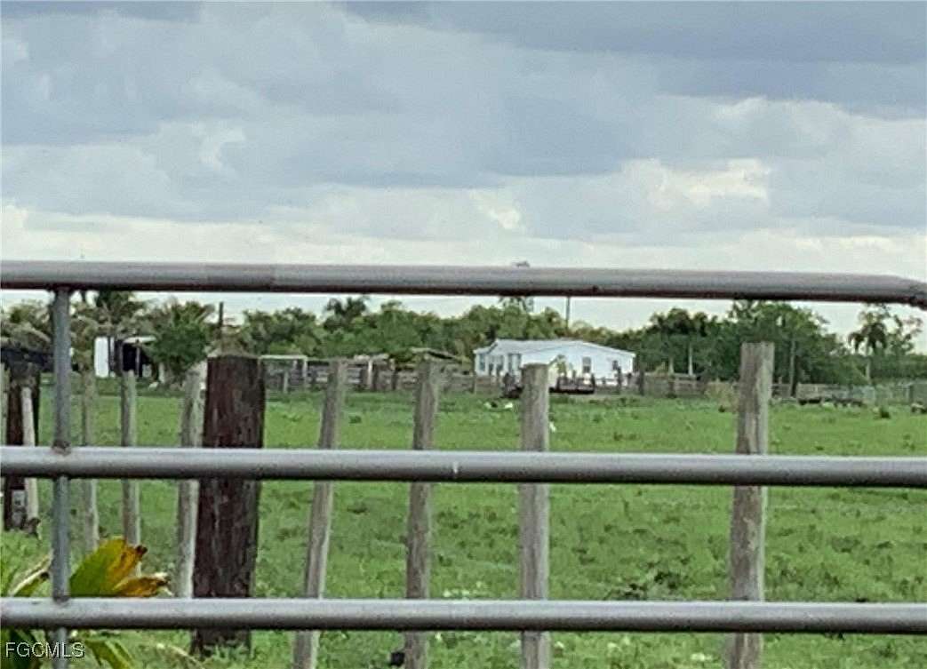 29.7 Acres of Agricultural Land with Home for Sale in Clewiston, Florida