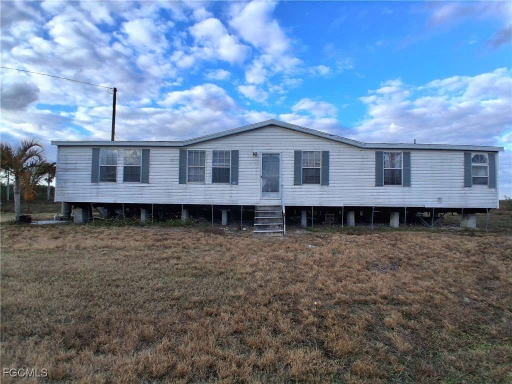 29.7 Acres of Agricultural Land with Home for Sale in Clewiston, Florida