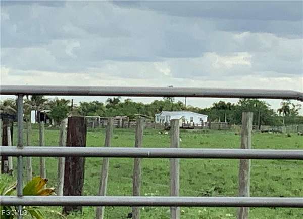 29.7 Acres of Agricultural Land with Home for Sale in Clewiston, Florida