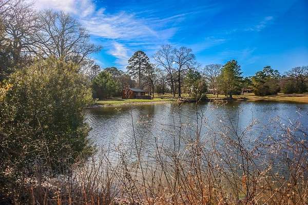 20.3 Acres of Land with Home for Sale in Lufkin, Texas