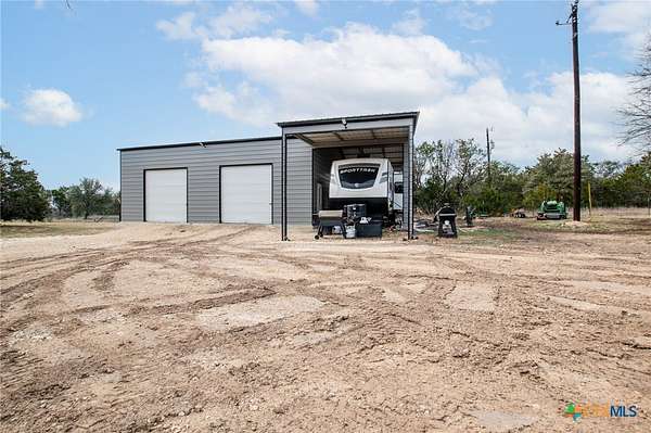 15.7 Acres of Land for Sale in Kempner, Texas