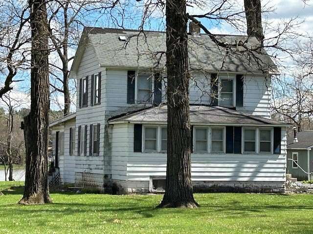 2 Acres of Land with Home for Sale in Wilmington, Illinois
