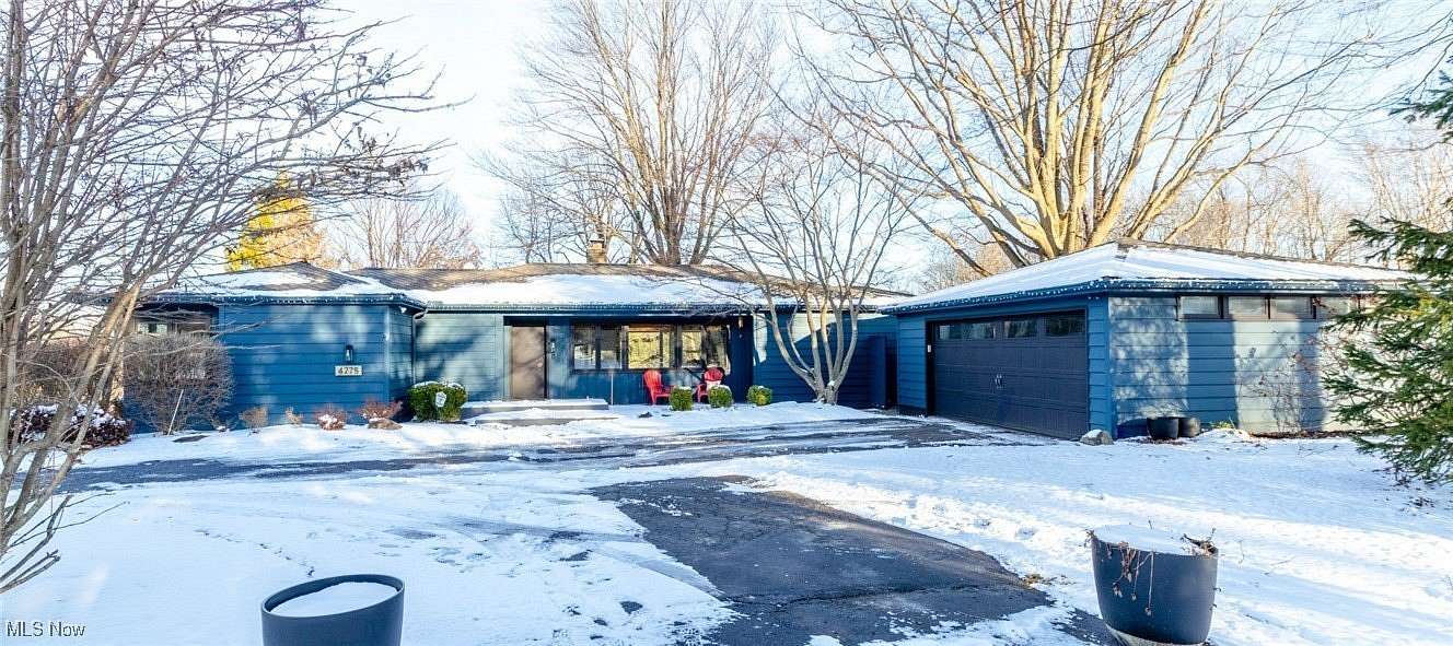 2 Acres of Residential Land with Home for Sale in Moreland Hills, Ohio