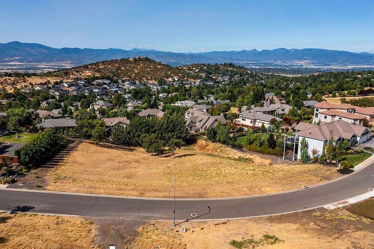 1.2 Acres of Residential Land for Sale in Medford, Oregon