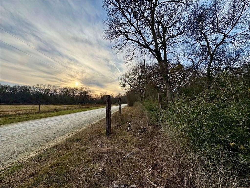 3.2 Acres of Residential Land for Sale in Hearne, Texas