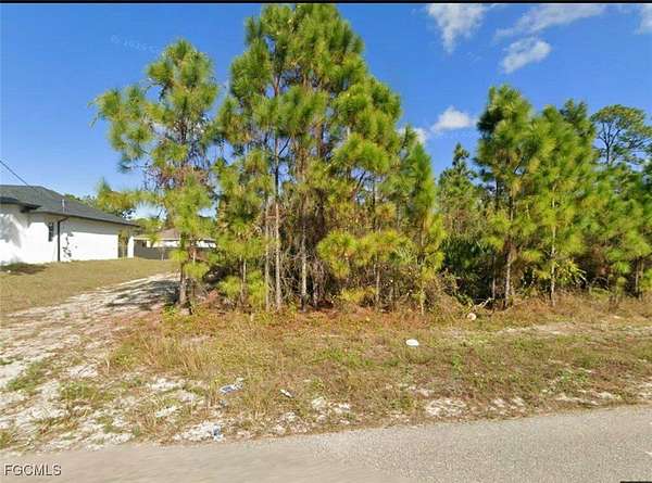 0.25 Acres of Residential Land for Sale in Lehigh Acres, Florida