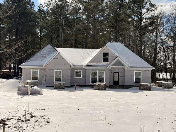 3 Acres of Residential Land with Home for Sale in Coldwater, Mississippi