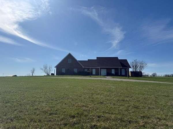 9.27 Acres of Land with Home for Sale in Glasgow, Kentucky