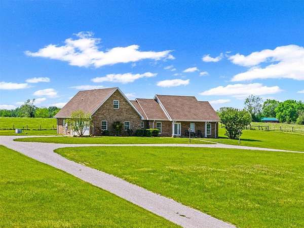 9.27 Acres of Land with Home for Sale in Glasgow, Kentucky