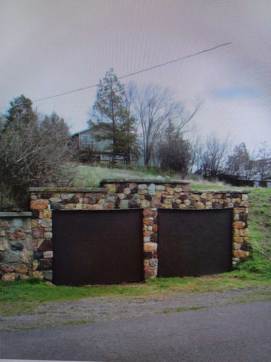 0.28 Acres of Residential Land for Sale in Klamath Falls, Oregon