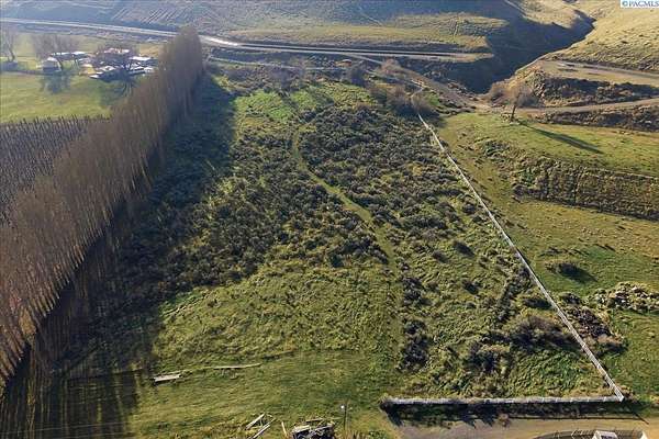 6 Acres of Residential Land for Sale in Kennewick, Washington