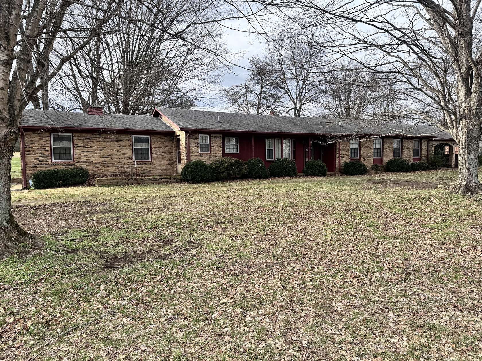 4.27 Acres of Residential Land with Home for Auction in Columbia, Tennessee