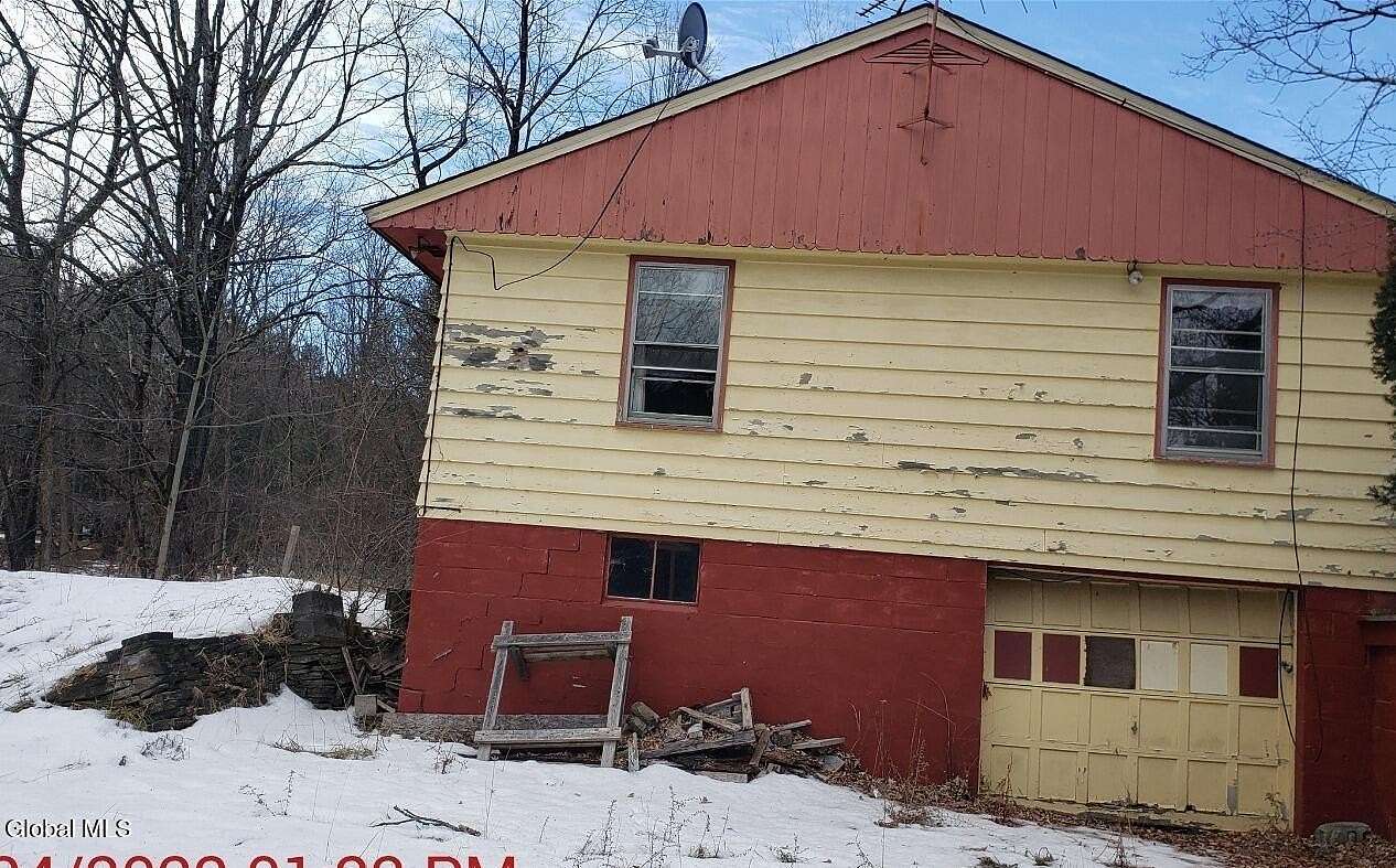 2.27 Acres of Residential Land with Home for Sale in Rotterdam, New York