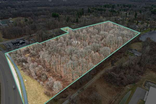 7.6 Acres of Residential Land for Sale in Jackson, Michigan