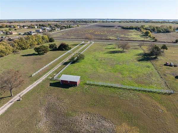 11.2 Acres of Land for Sale in Princeton, Texas