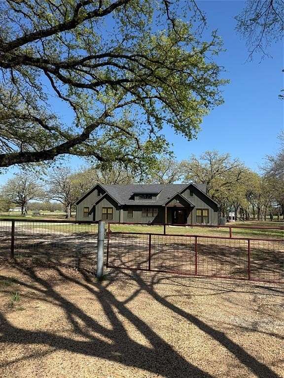 2.39 Acres of Land with Home for Sale in Edgewood, Texas