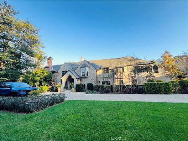 2.3 Acres of Land with Home for Lease in La Cañada Flintridge, California