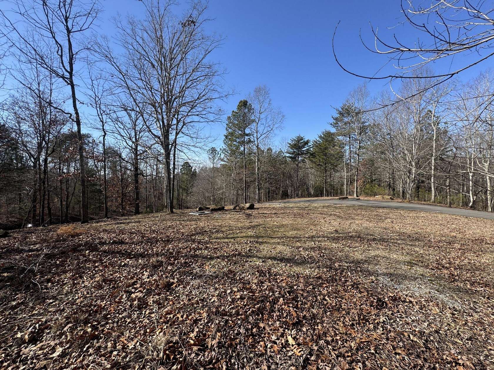 5 Acres of Residential Land for Sale in Oldfort, Tennessee