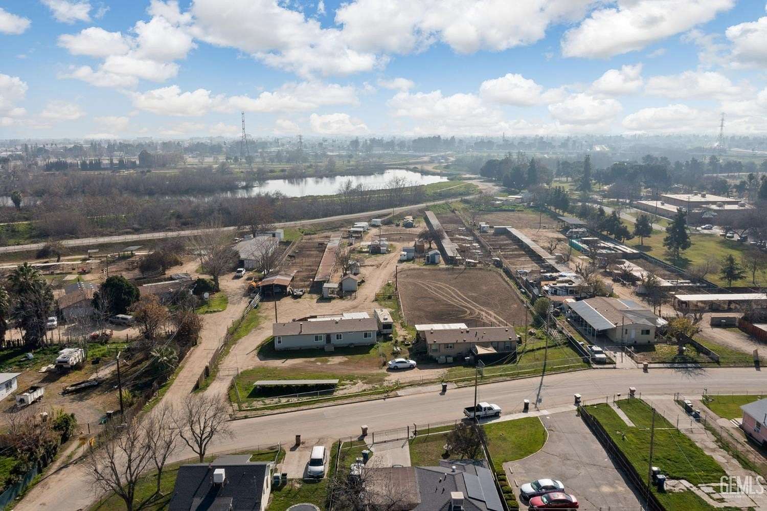 3.12 Acres of Improved Residential Land for Sale in Bakersfield, California