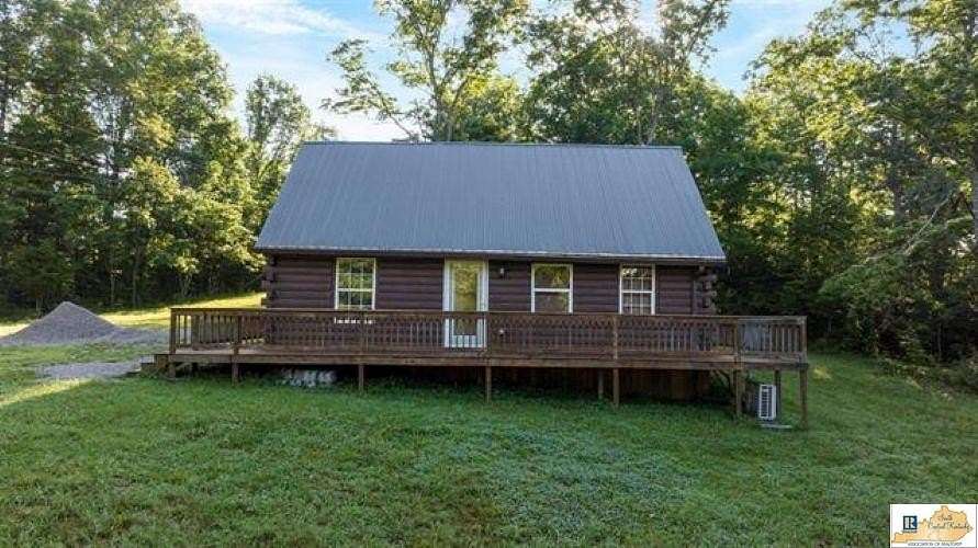 23.9 Acres of Land with Home for Sale in Edmonton, Kentucky