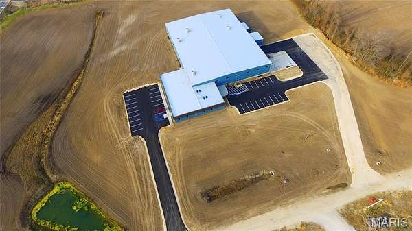 11.7 Acres of Improved Commercial Land for Sale in Louisiana, Missouri