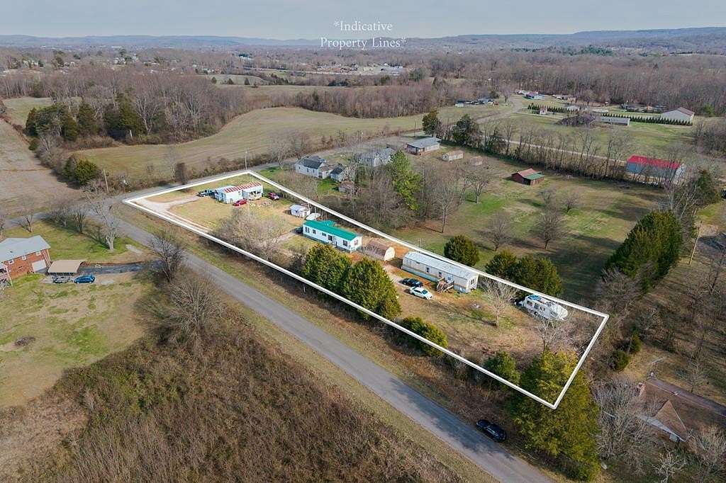 1.24 Acres of Residential Land for Auction in Sparta, Tennessee