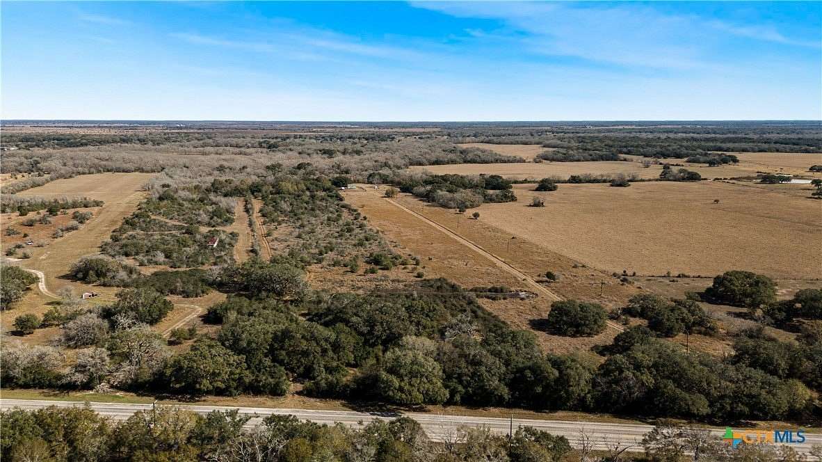 20 Acres of Land for Sale in Edna, Texas