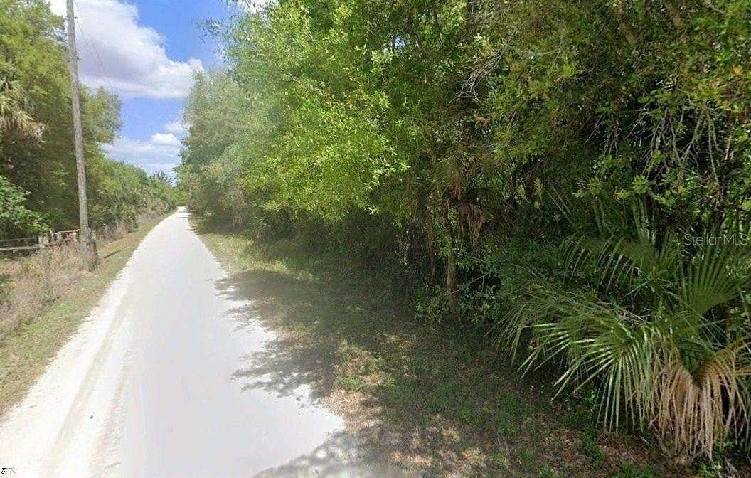5 Acres of Land for Sale in Arcadia, Florida
