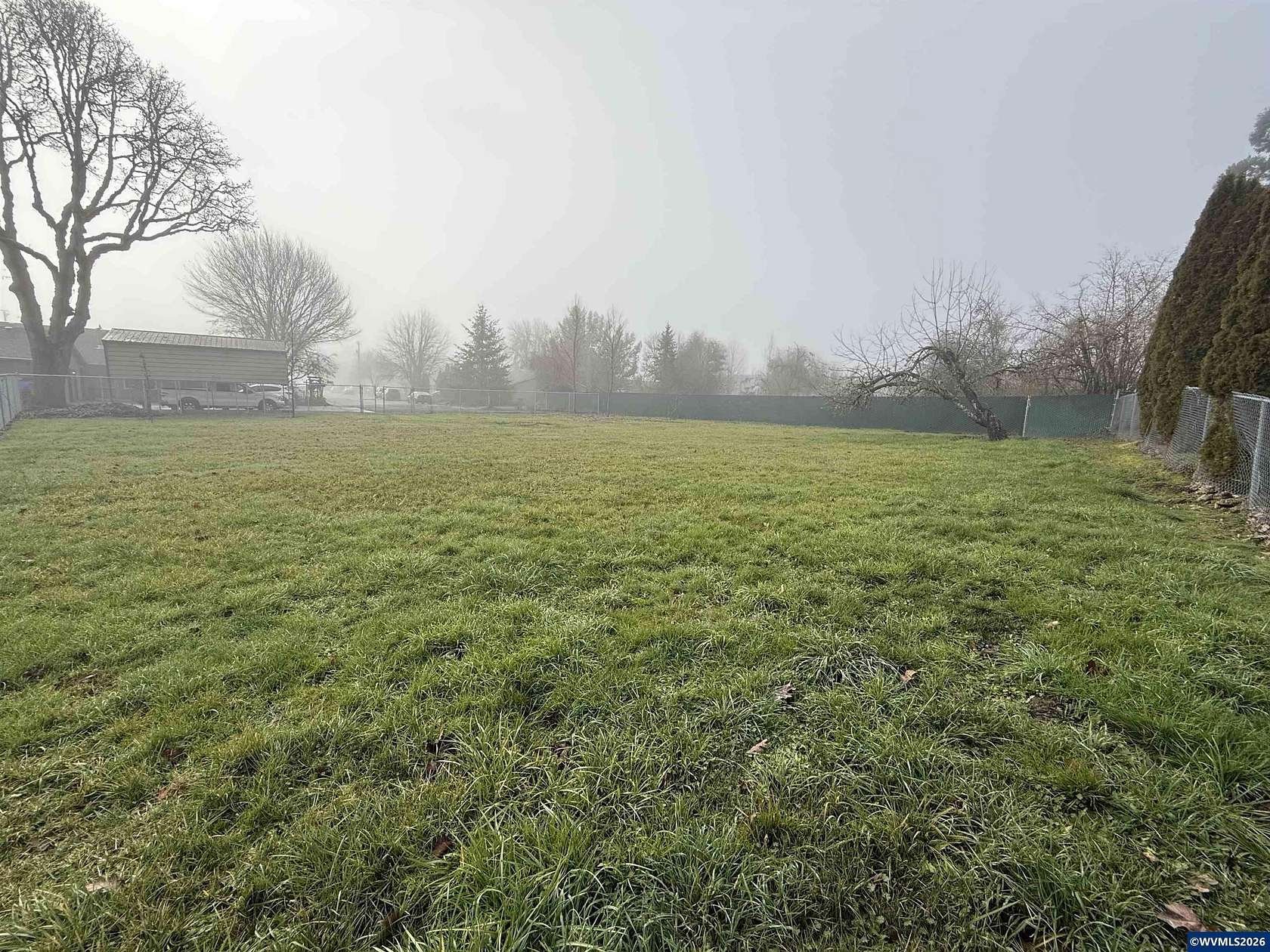 0.28 Acres of Residential Land for Sale in Carlton, Oregon