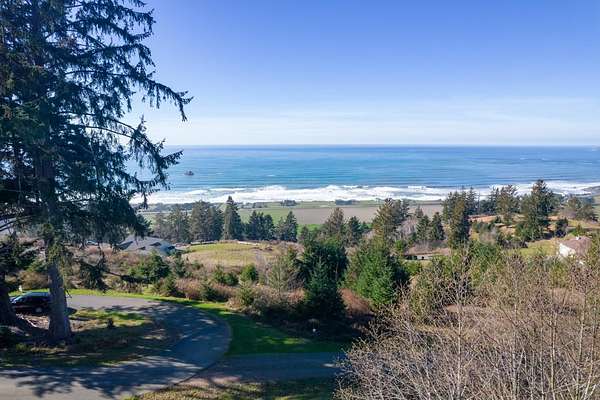 2.72 Acres of Residential Land for Sale in Smith River, California