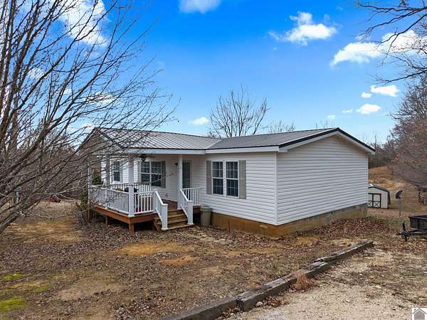 10 Acres of Residential Land with Home for Sale in Smithland, Kentucky