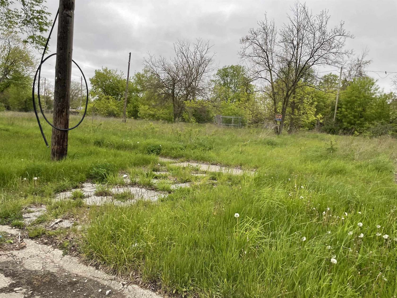 0.31 Acres of Residential Land for Sale in Saginaw, Michigan
