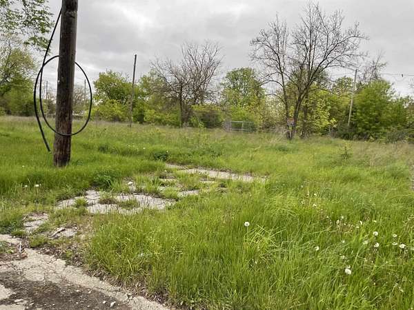 0.31 Acres of Residential Land for Sale in Saginaw, Michigan